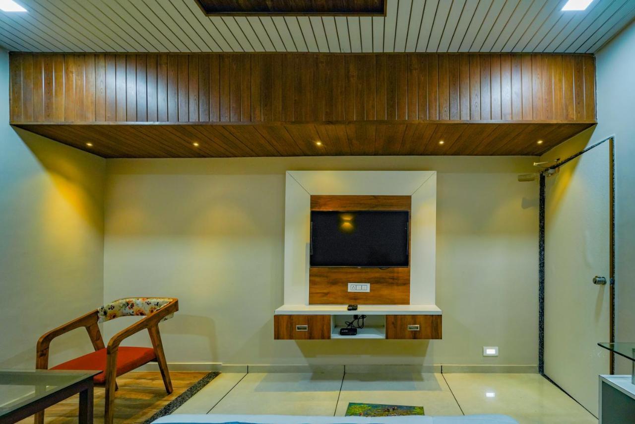 The Nest Residency Hotel Ahmedabad Exterior photo